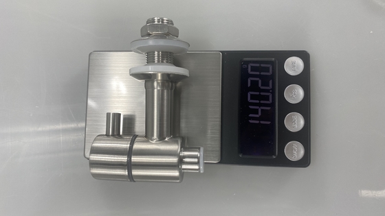 Máquina de distribuição de água de aço inoxidável 304 de design moderno para duração prolongada
