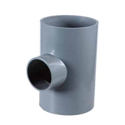Fixação de tubos de pressão de PVC de 50 mm para abastecimento de água fabricada por profissionais
