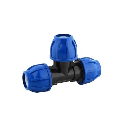 20-110MM PP Equal Tee Acessórios de compressão para irrigação agrícola sustentável